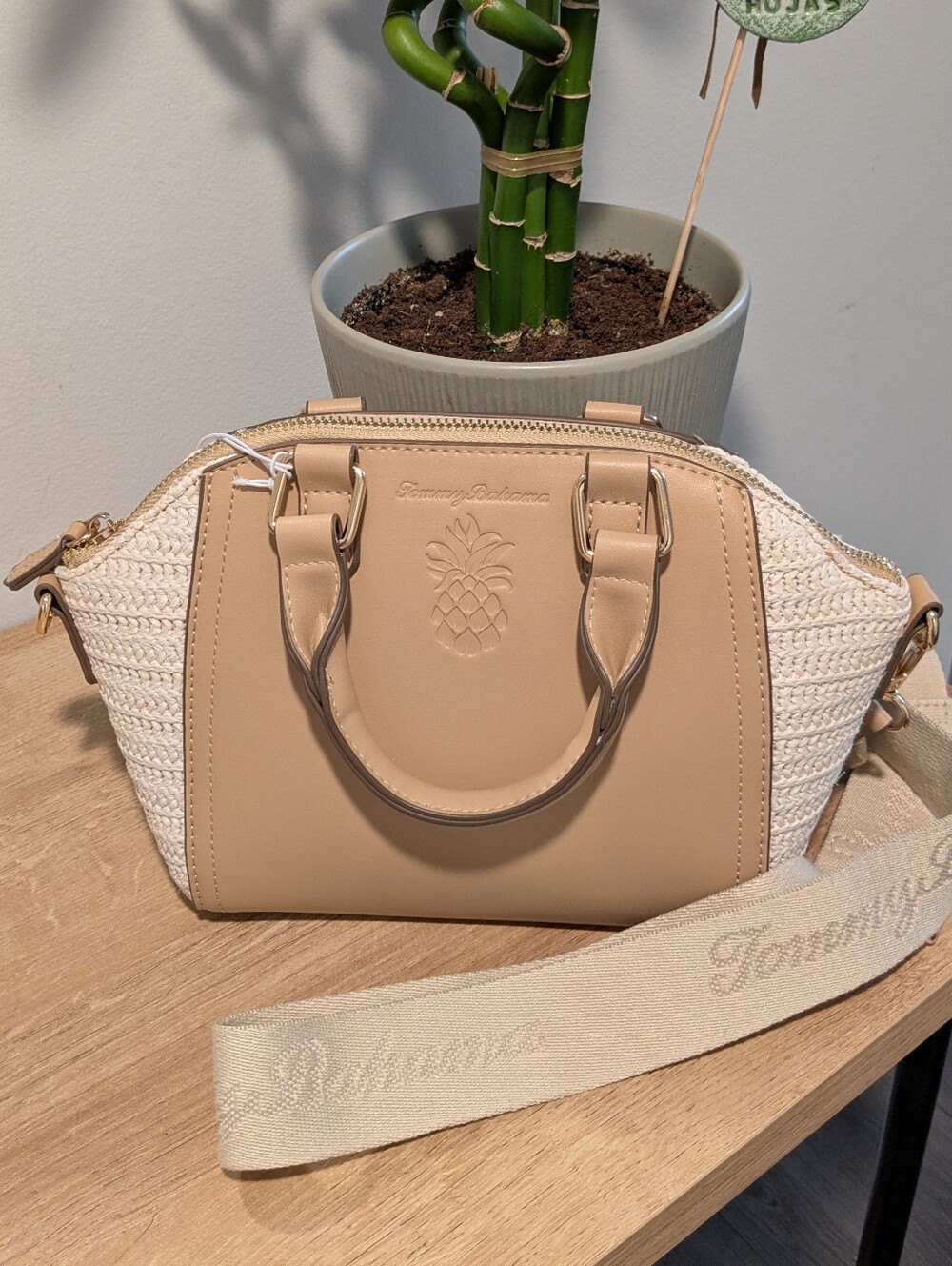 Tommy Bahama Raffia Mini Satchel Crossbody Bag Tan Pineapple Logo NWT - Picture 2 of 8